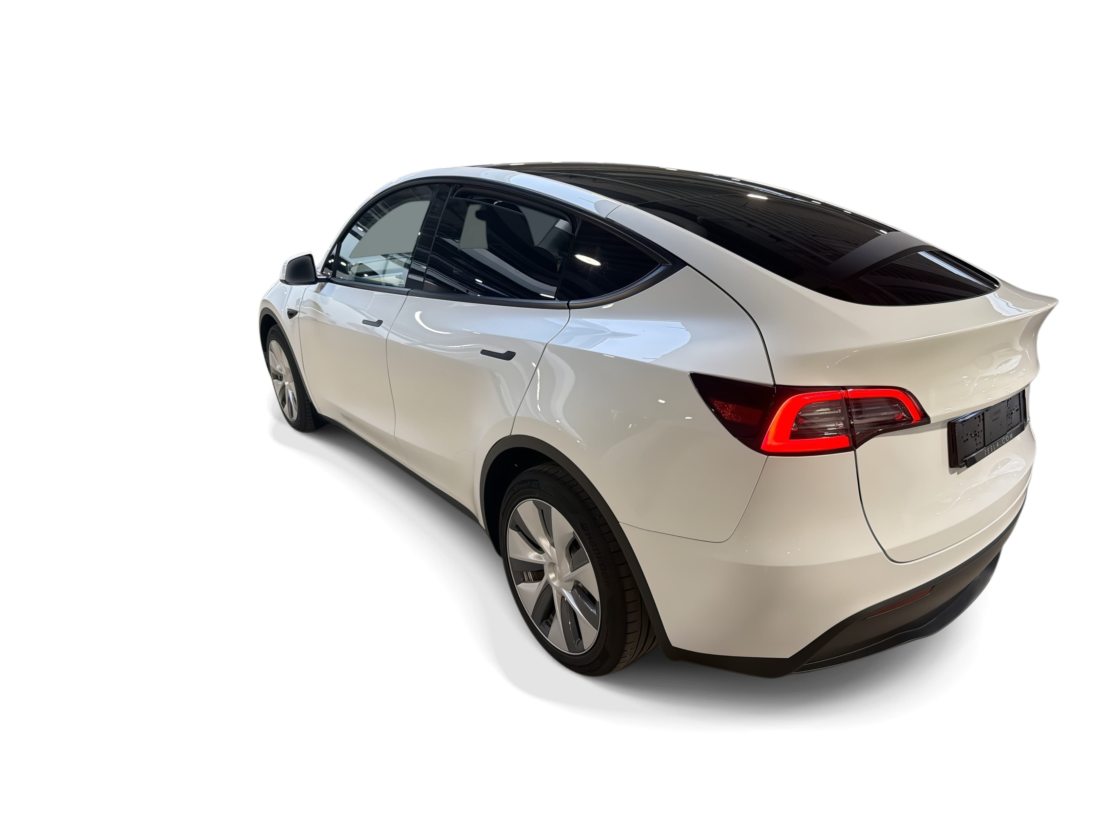 Tesla Model Y Long Range — sličica 2