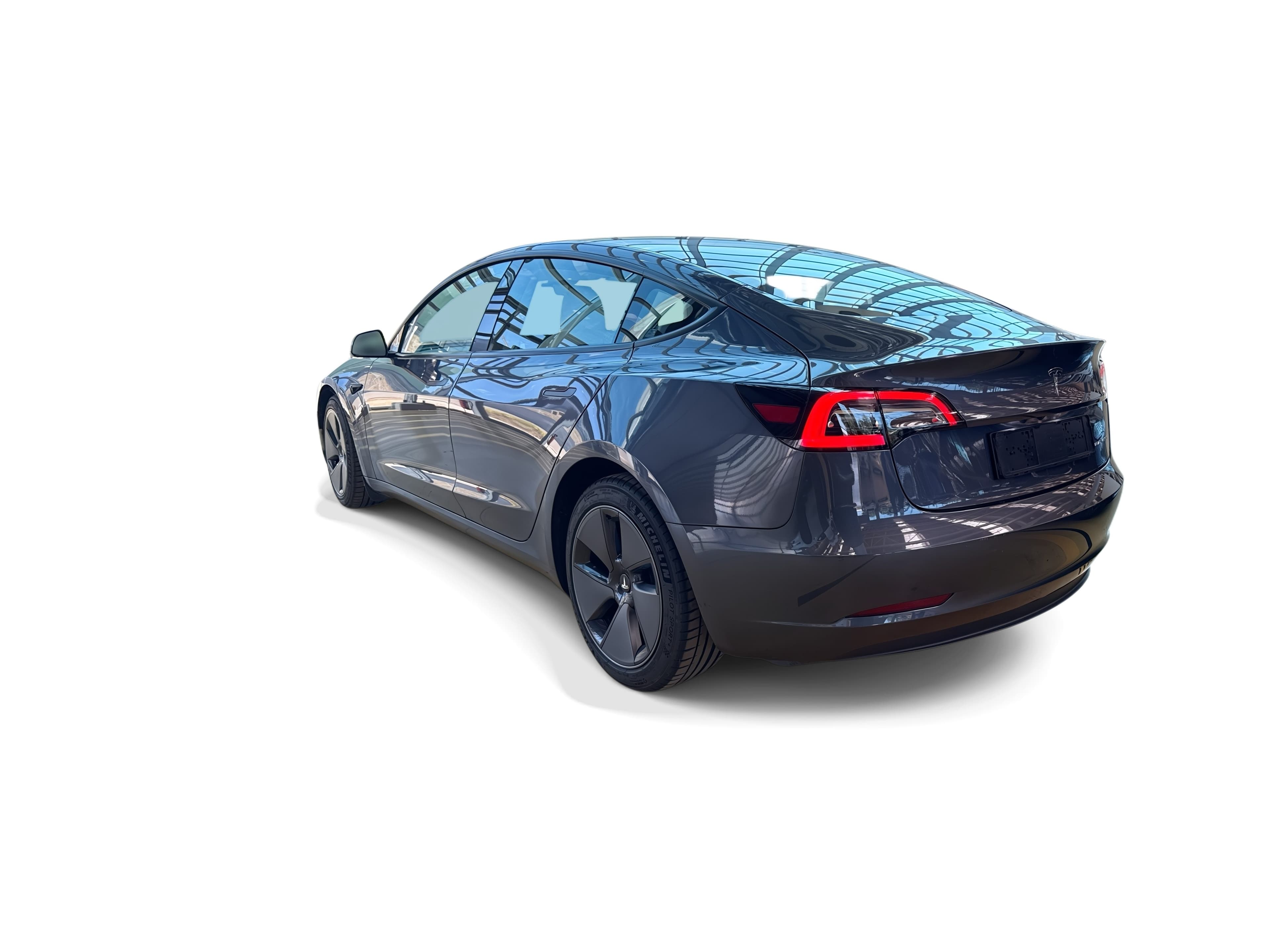 Tesla Model 3 Long Range — sličica 2