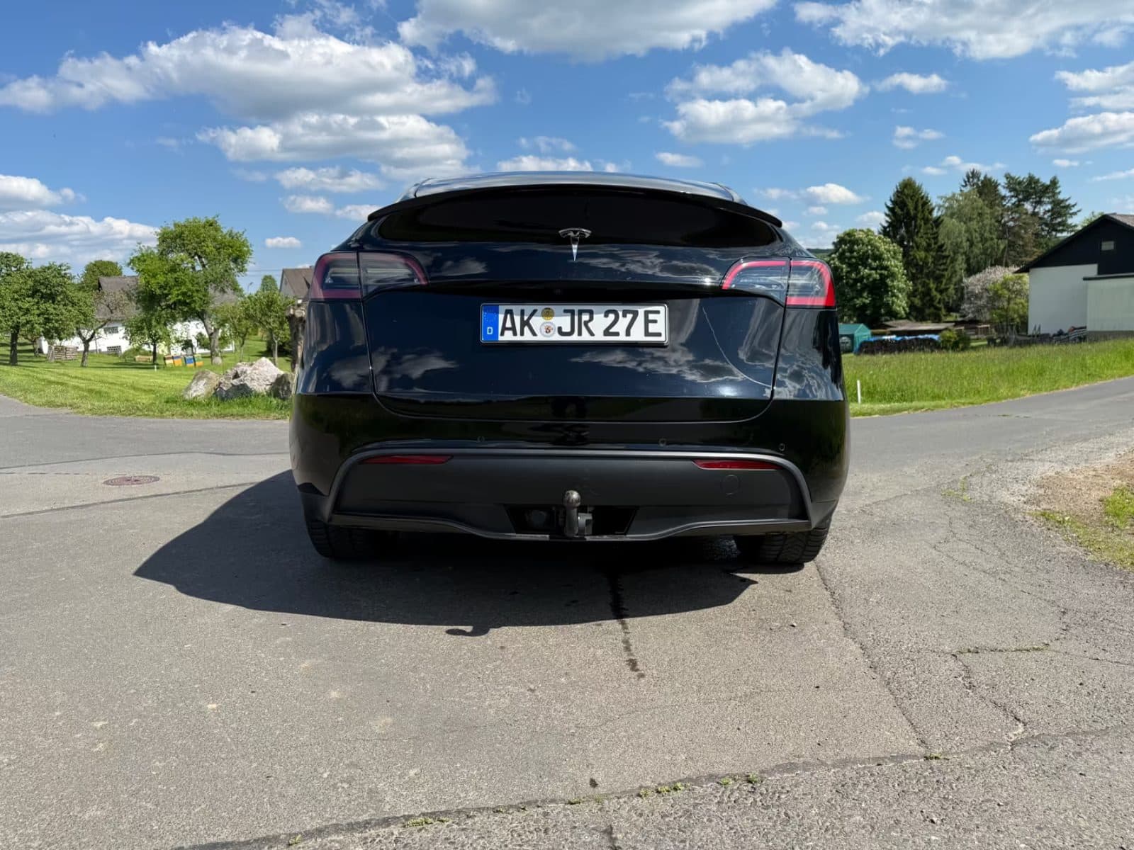 Tesla Model Y LR AWD